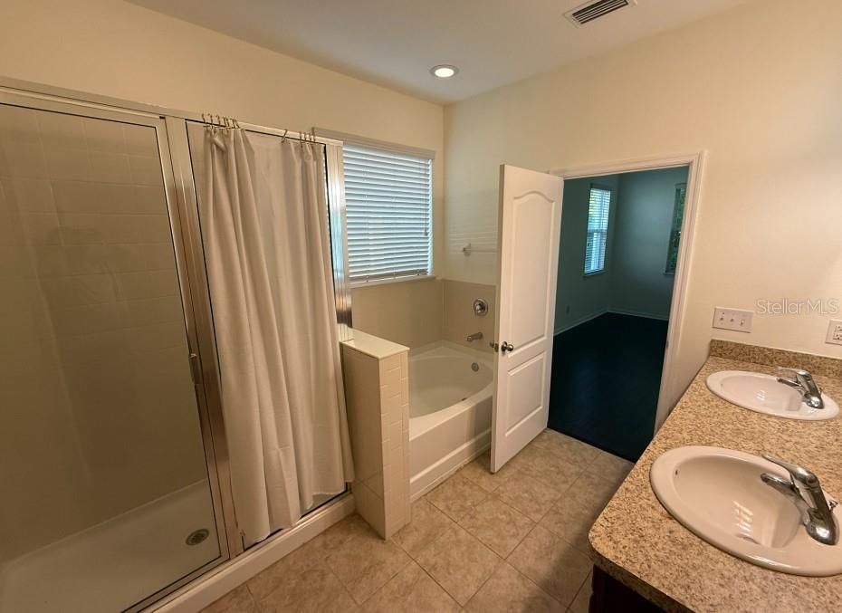Image 17 of 30 For 6223 35th Court E