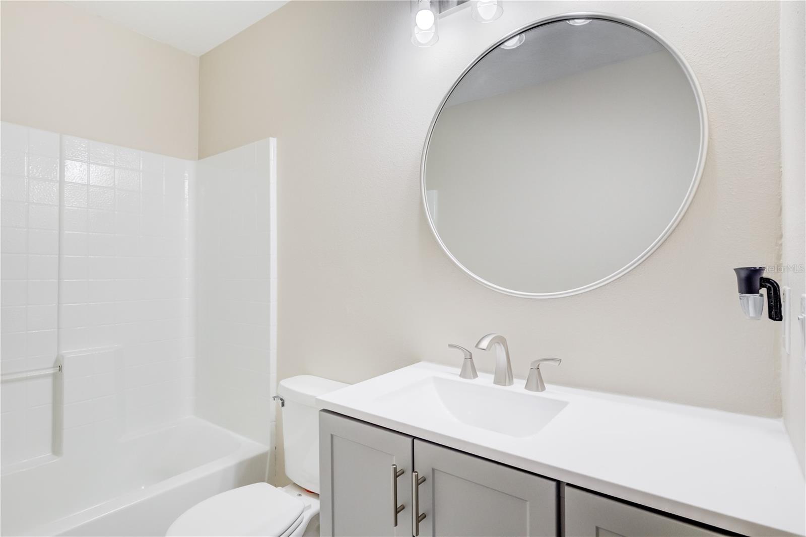 Image 10 of 18 For 1112 21st Street E
