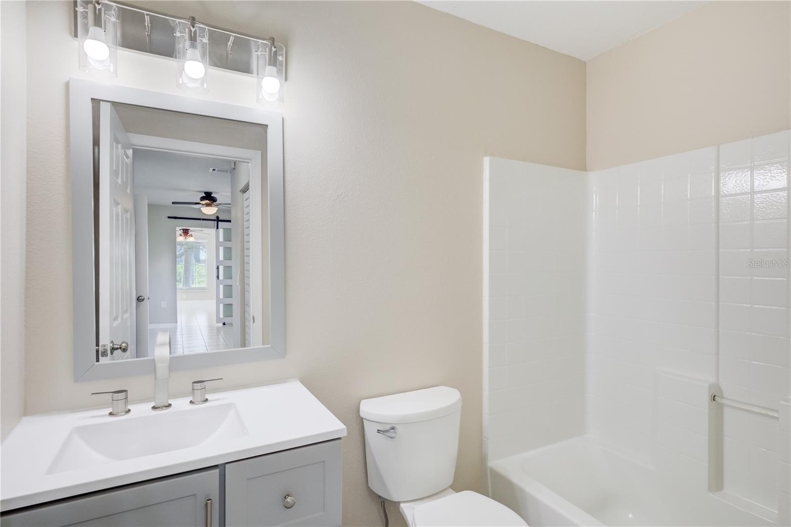 Image 13 of 18 For 1112 21st Street E