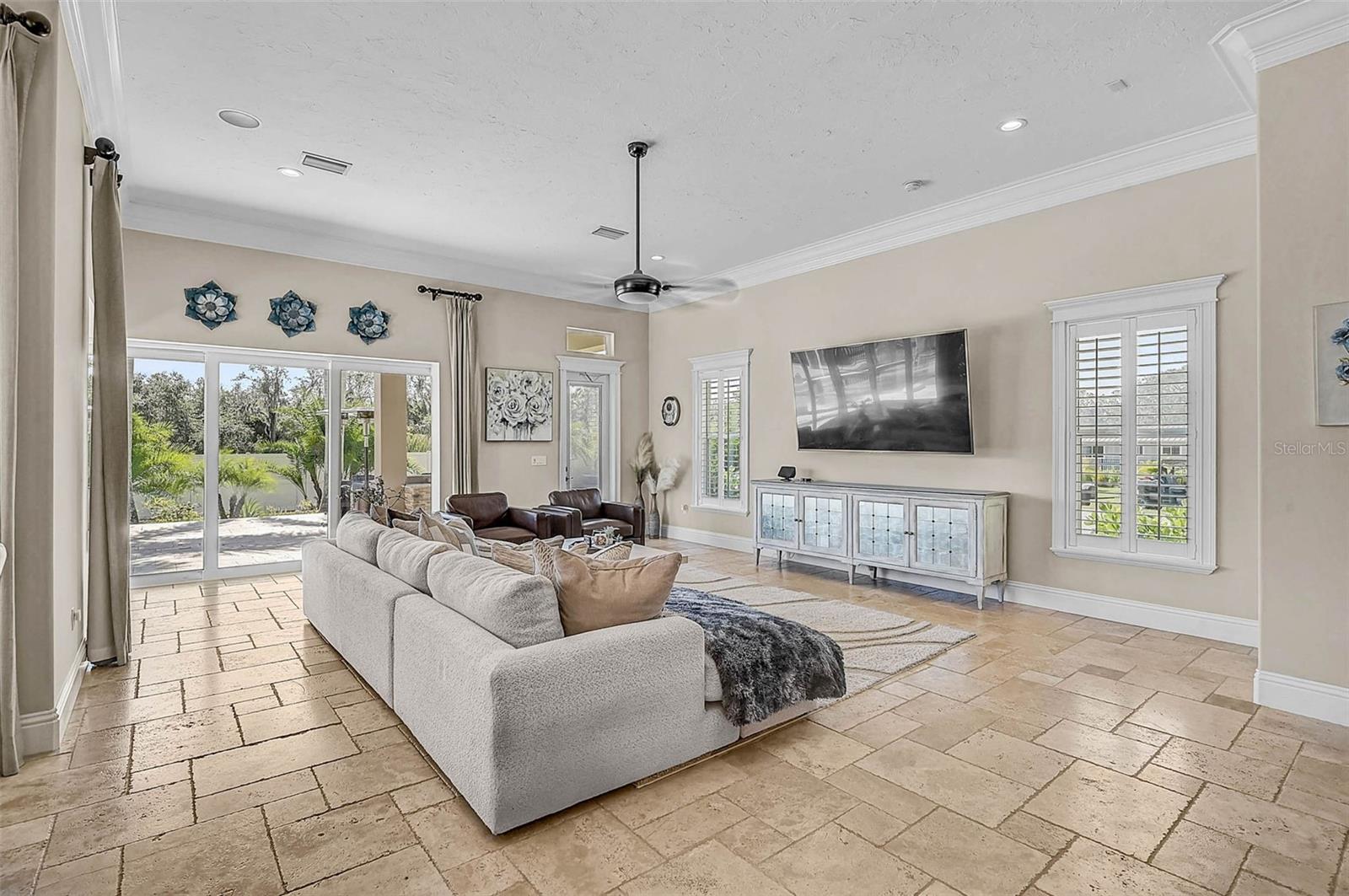 Image 21 of 85 For 6722 Hawkins Road