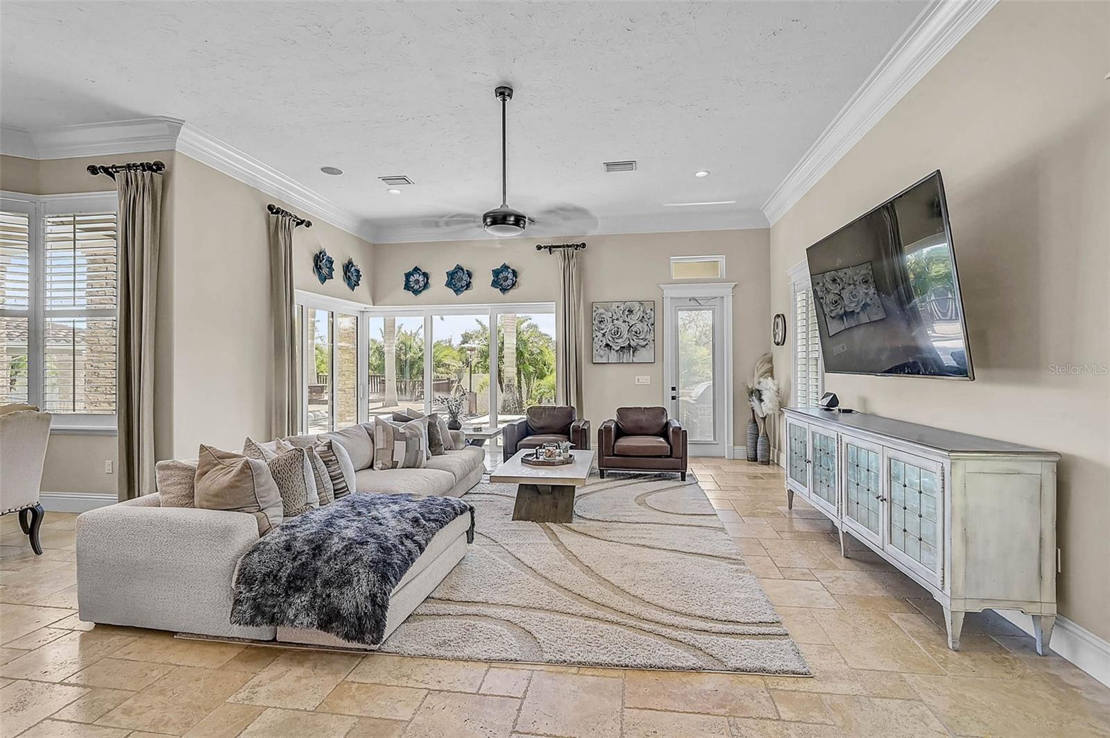 Image 22 of 85 For 6722 Hawkins Road