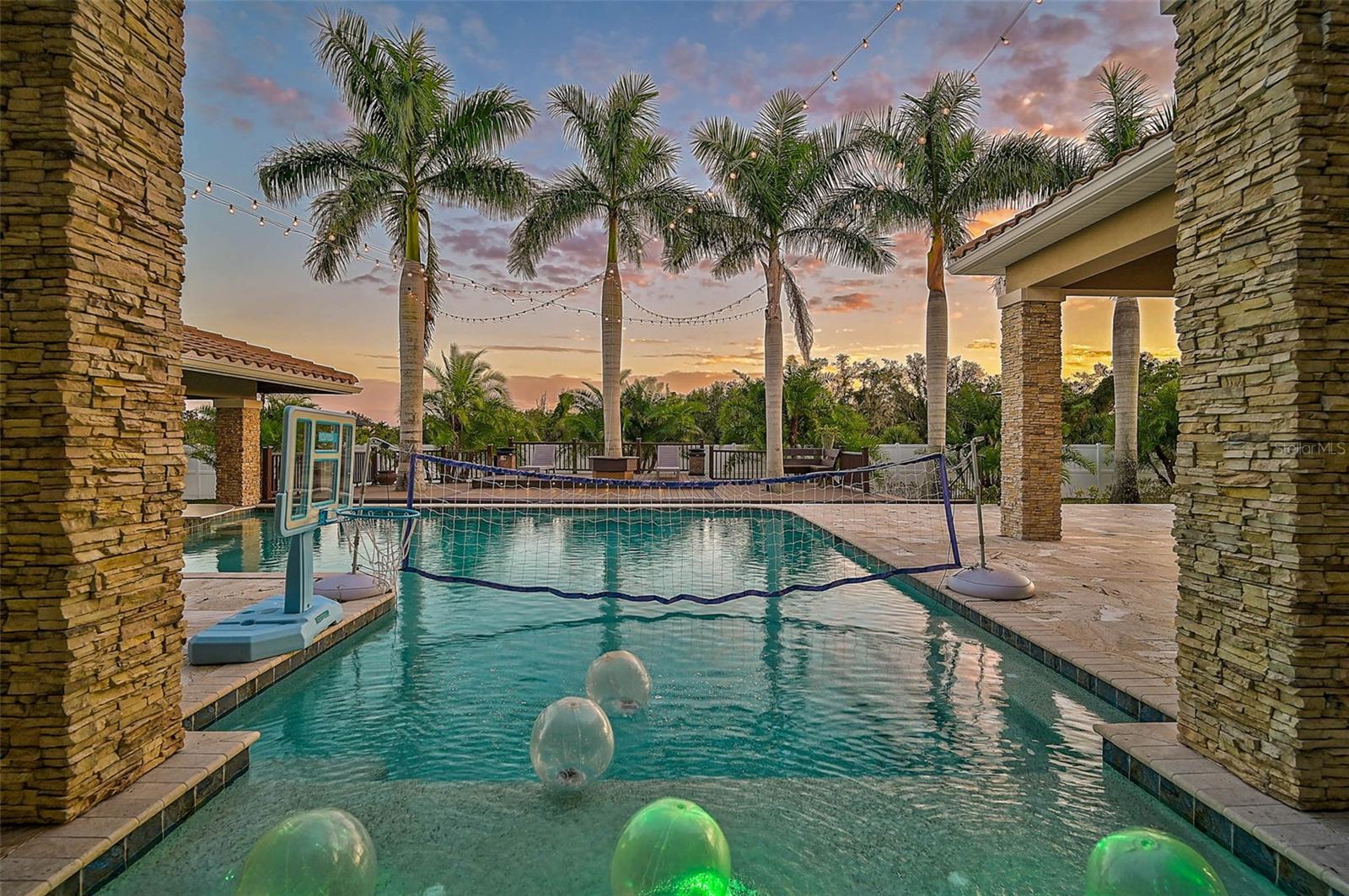 Image 4 of 85 For 6722 Hawkins Road