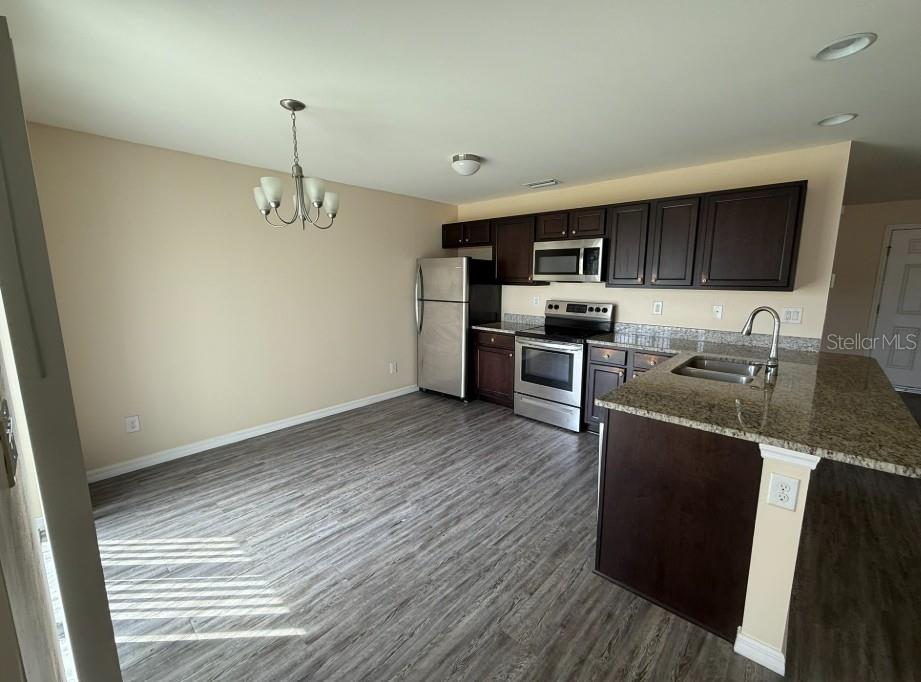 Image 7 of 12 For 11231 Kimberly Avenue
