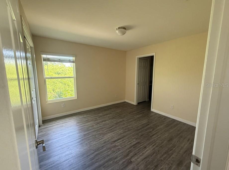 Image 9 of 12 For 11231 Kimberly Avenue