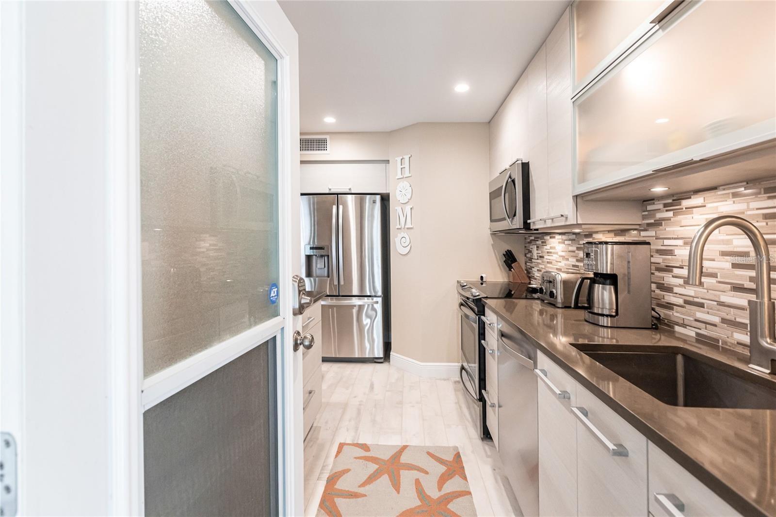 Image 9 of 28 For 145 Avenida Messina  3