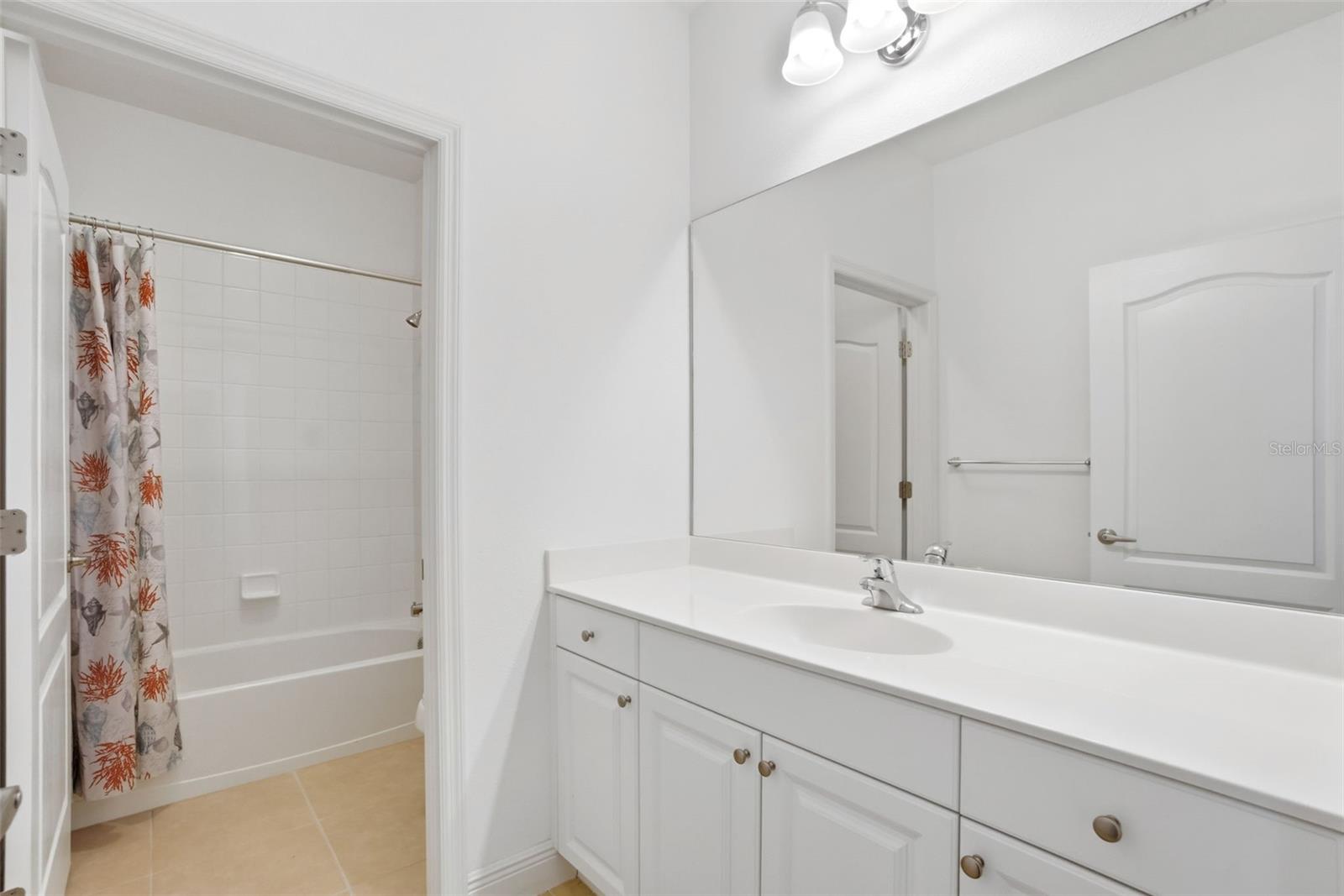 Image 20 of 43 For 7526 Ridgelake Circle