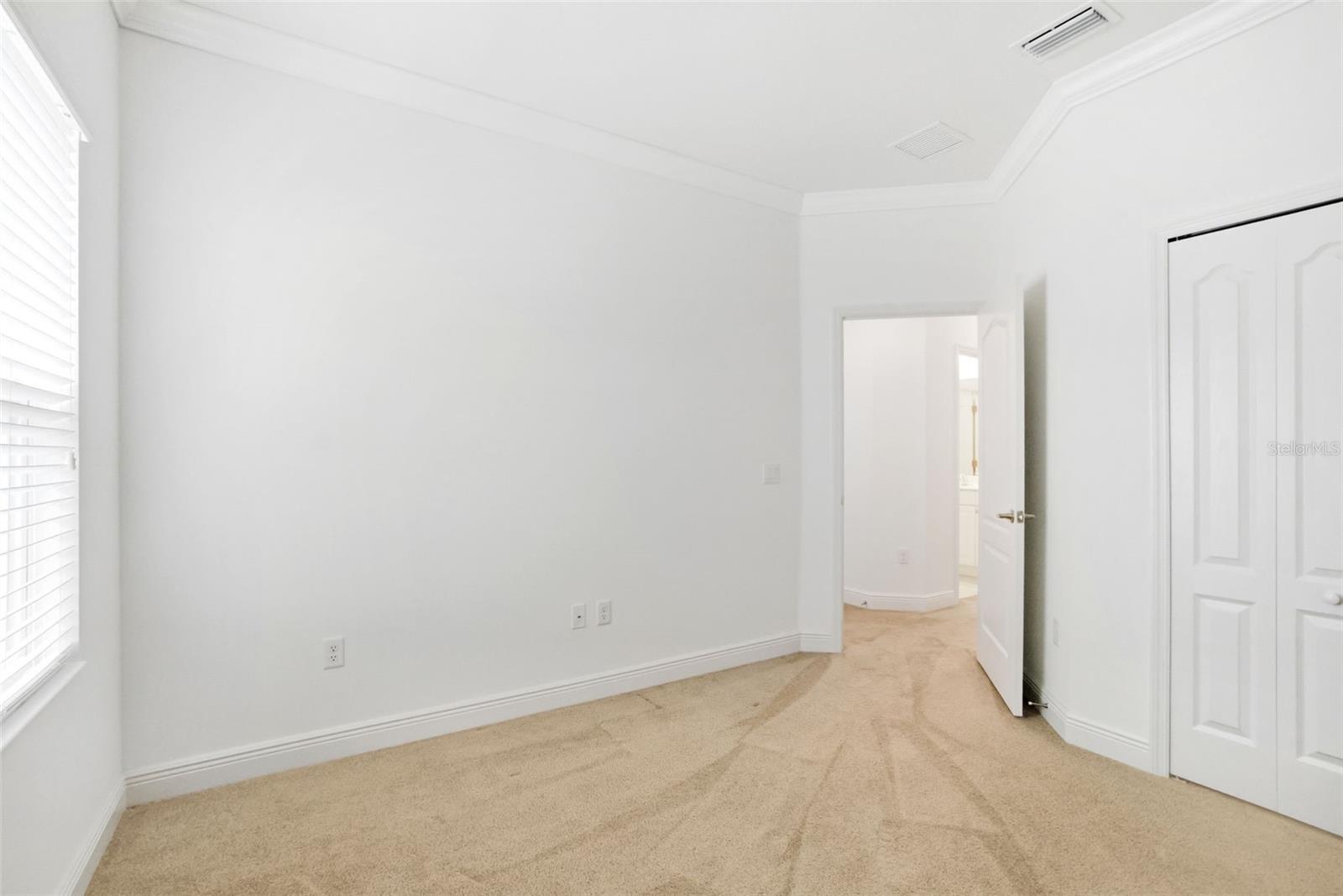 Image 22 of 43 For 7526 Ridgelake Circle