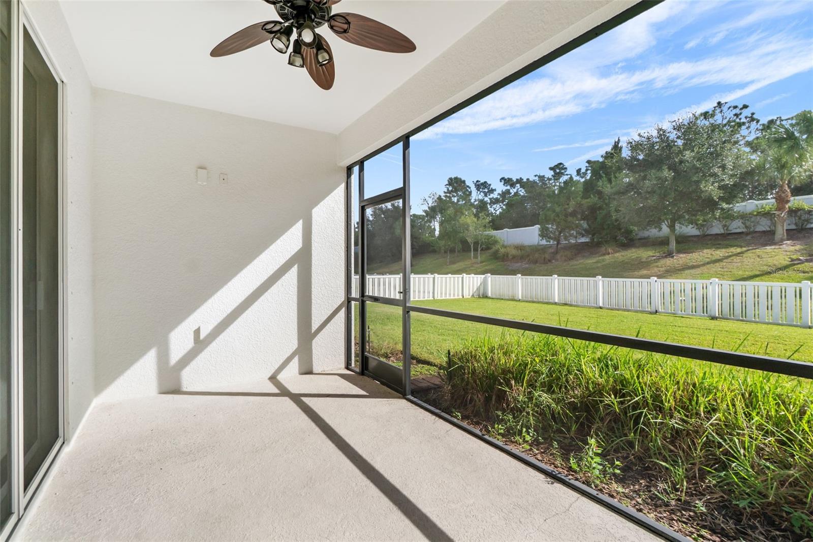 Image 25 of 43 For 7526 Ridgelake Circle