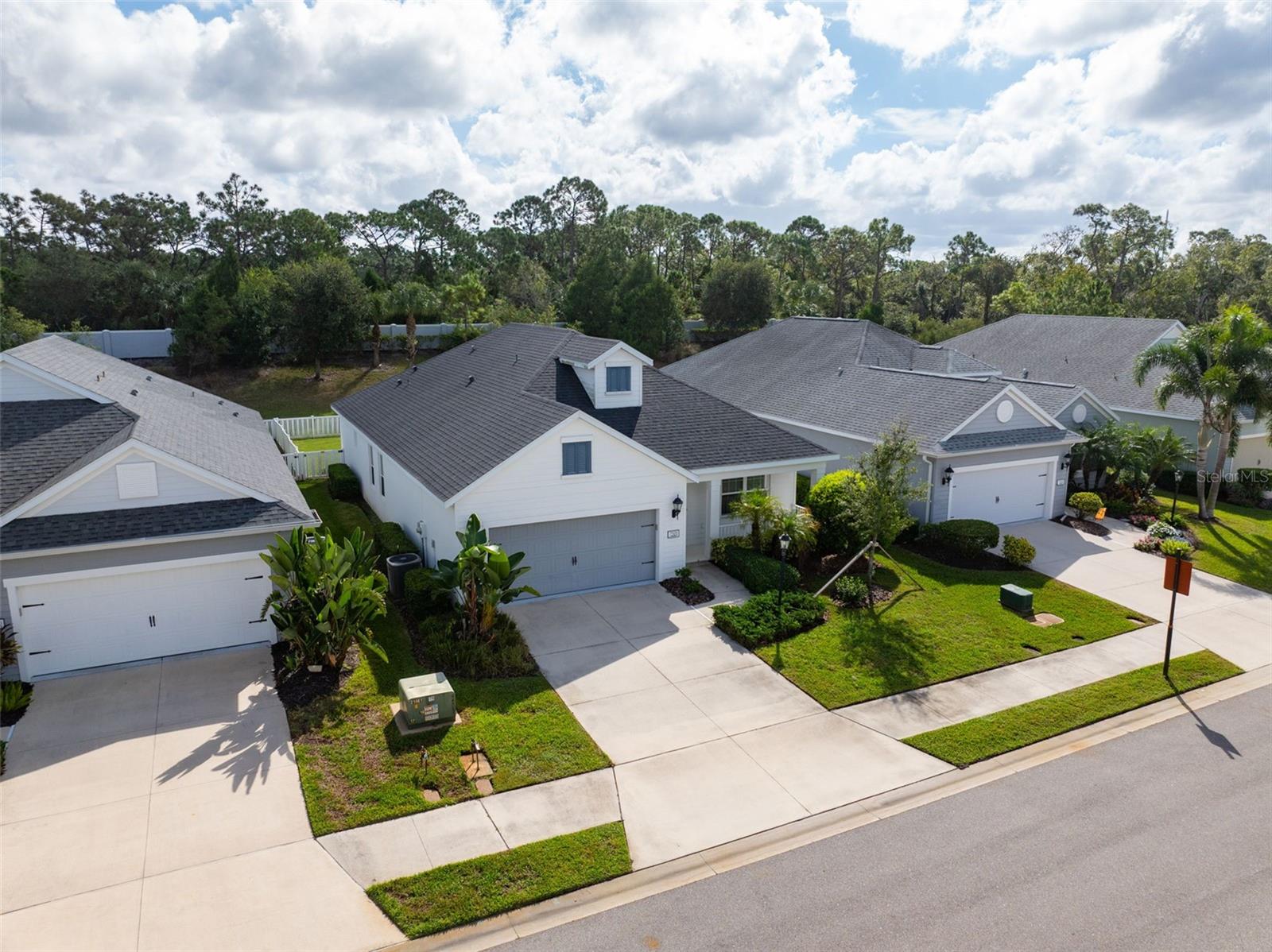 Image 28 of 43 For 7526 Ridgelake Circle