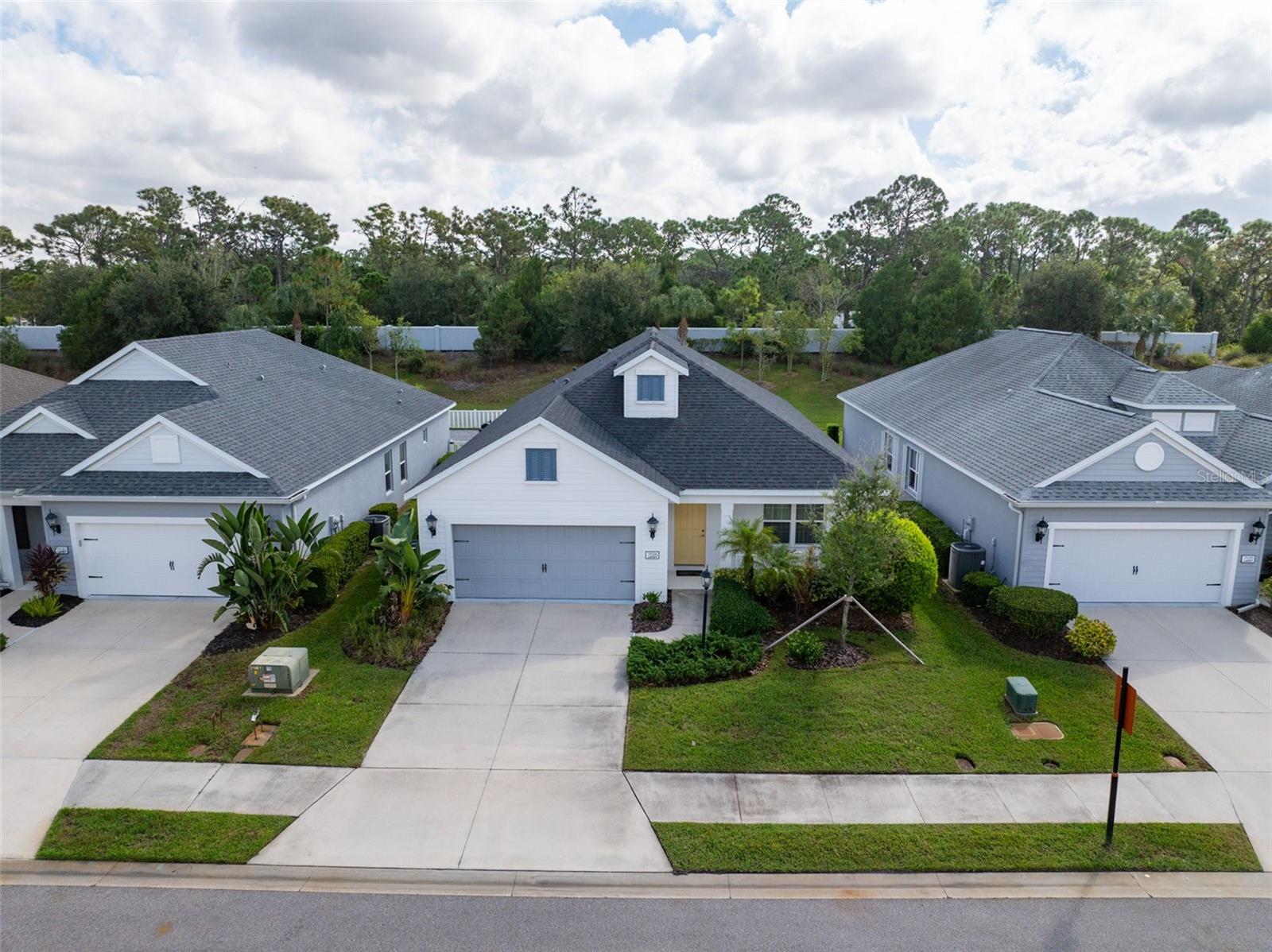 Image 29 of 43 For 7526 Ridgelake Circle