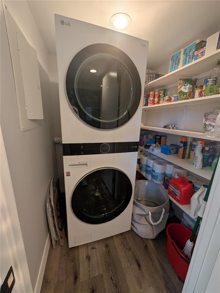 Image 56 of 57 For 8735 Midnight Pass Road 206b