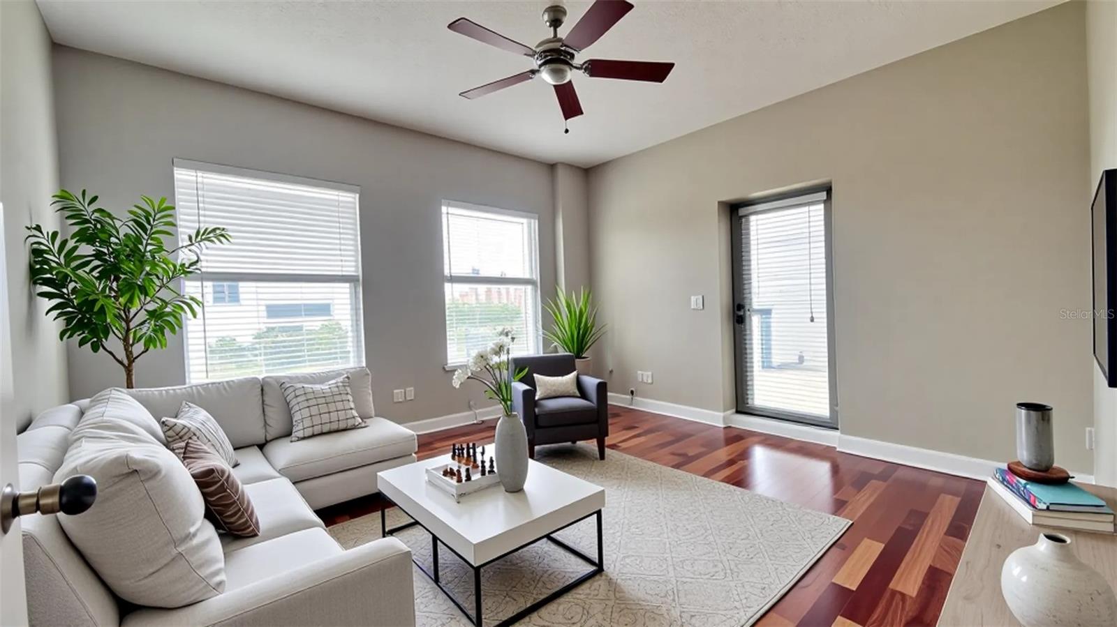 Image 12 of 45 For 505 Orange Avenue 501