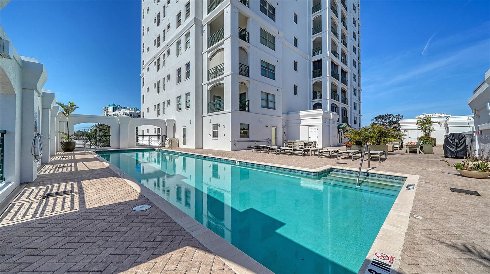 Image 2 of 45 For 505 Orange Avenue 501