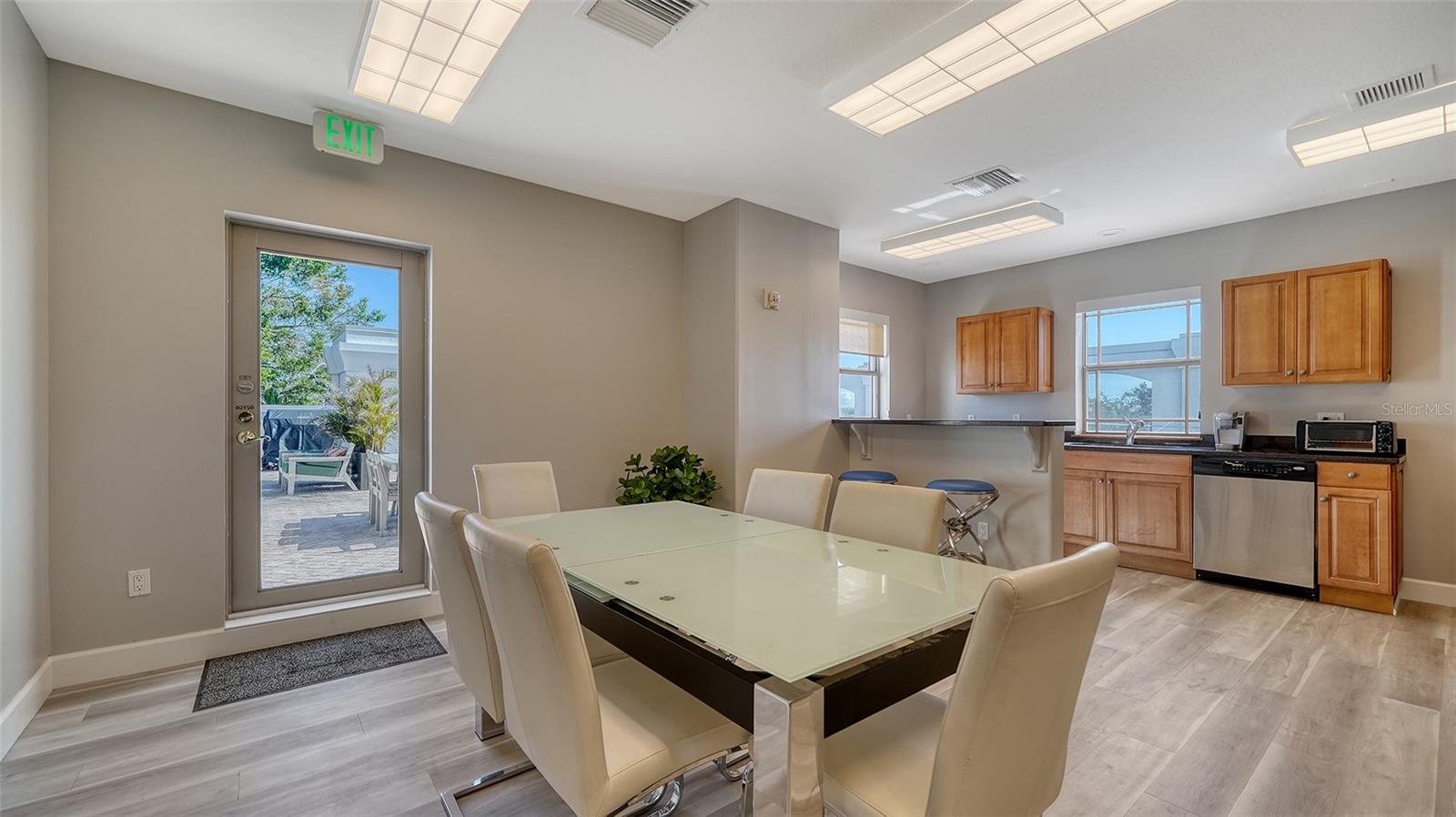 Image 32 of 45 For 505 Orange Avenue 501