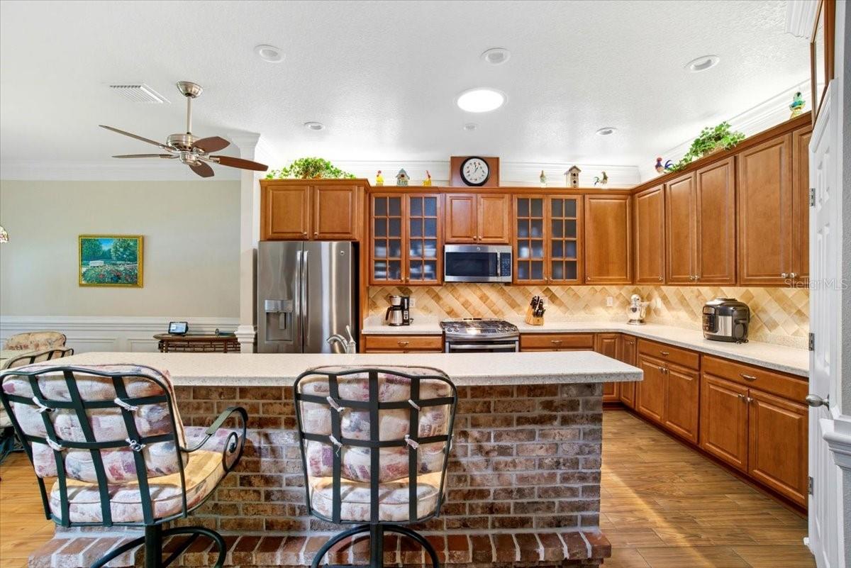 Listing photo id 13 for 1218 Lavender Jewel Court