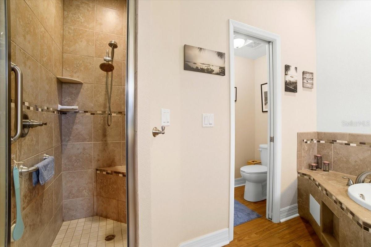Listing photo id 24 for 1218 Lavender Jewel Court