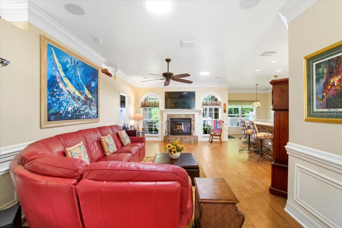 Listing photo id 4 for 1218 Lavender Jewel Court