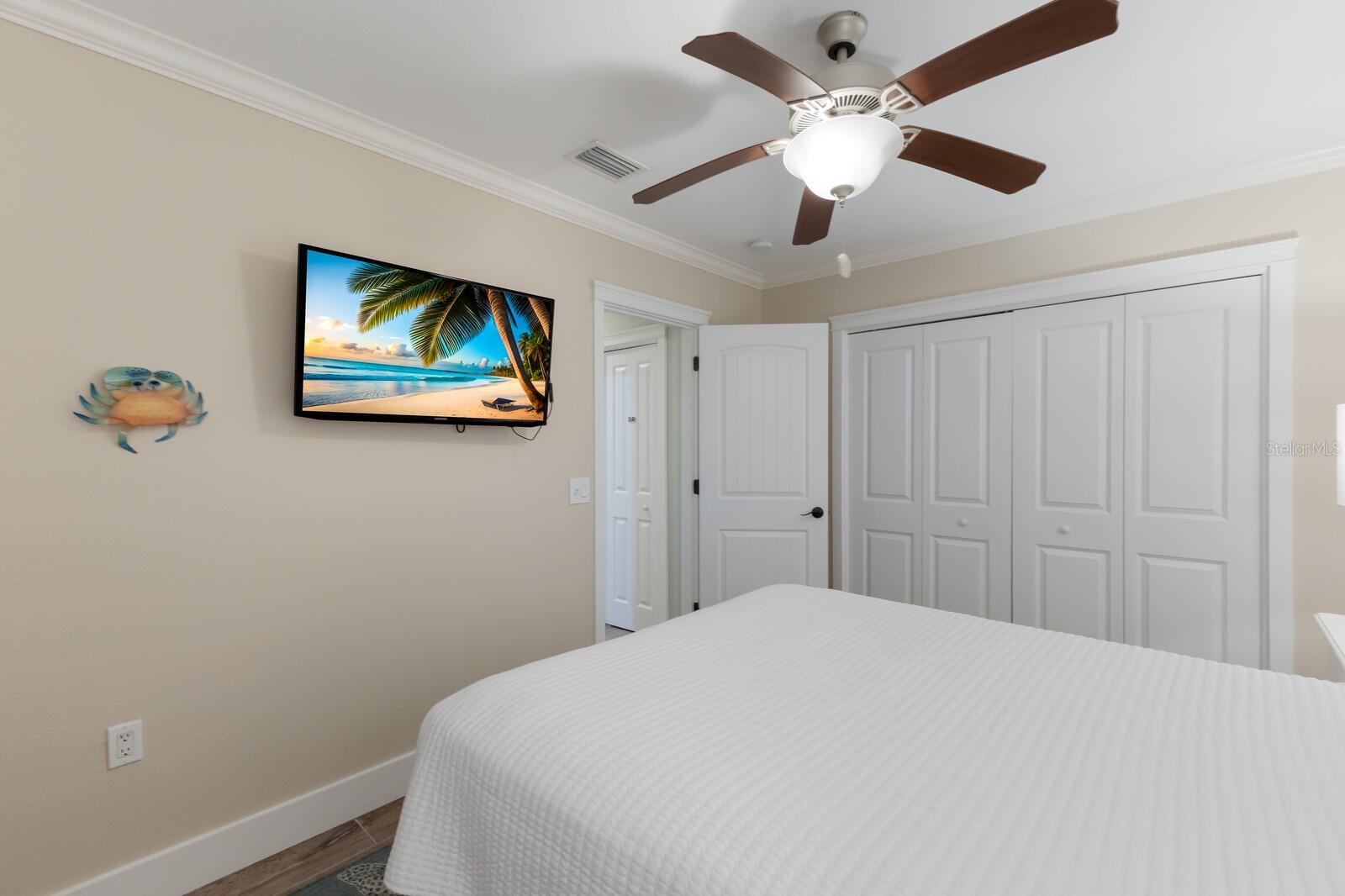 Image 22 of 43 For 417 Bay Palms Drive