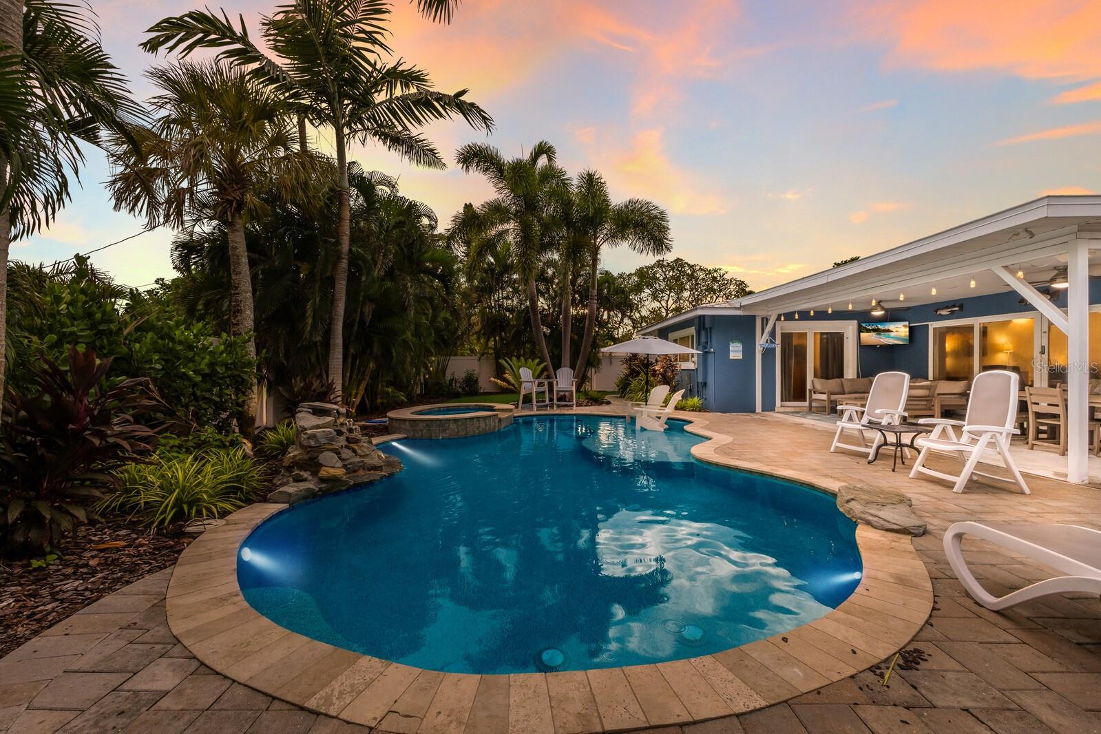 Image 31 of 43 For 417 Bay Palms Drive