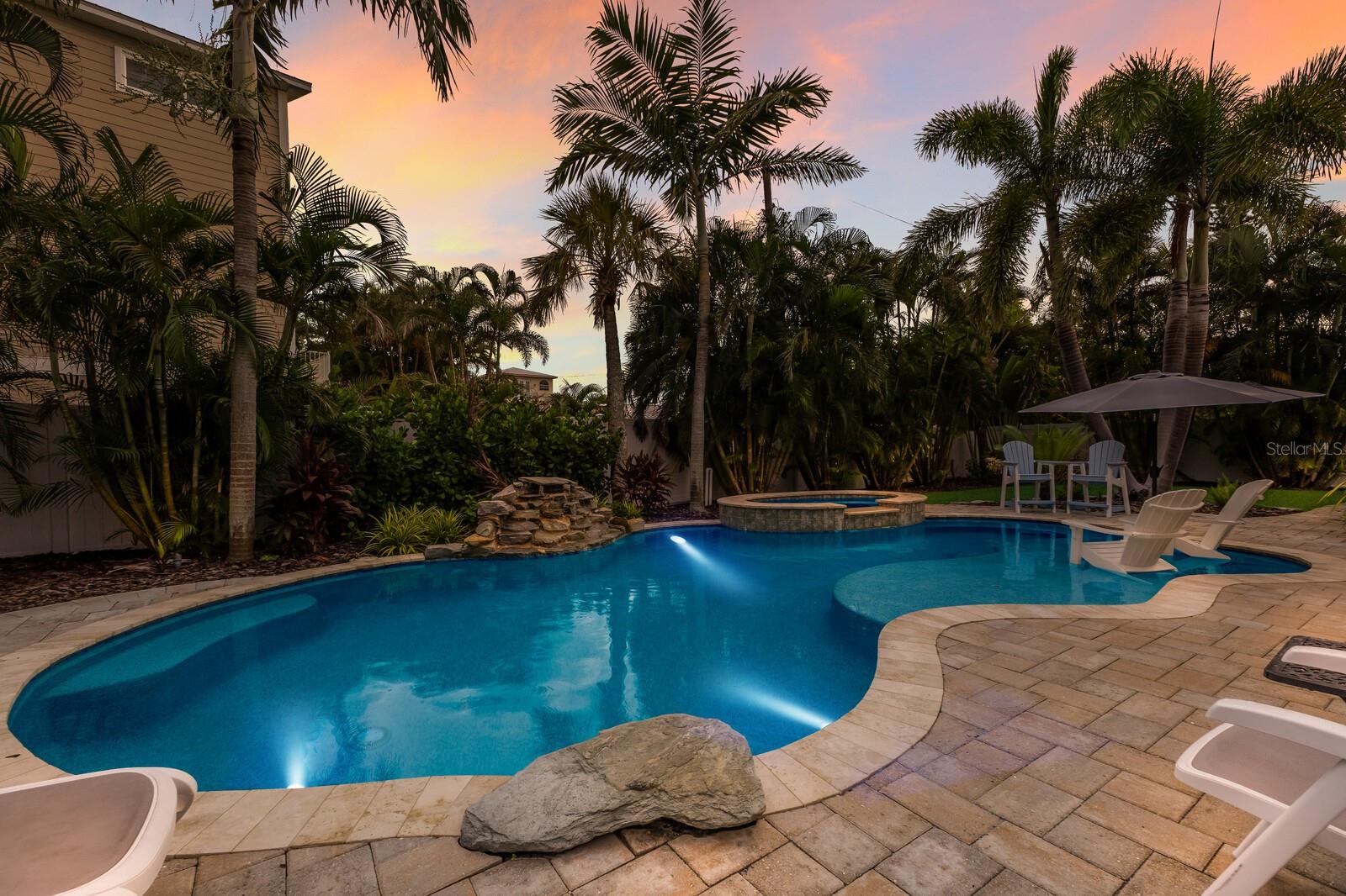 Image 32 of 43 For 417 Bay Palms Drive