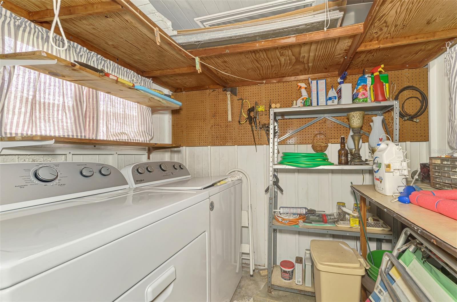 Image 21 of 26 For 259 Inner Drive E