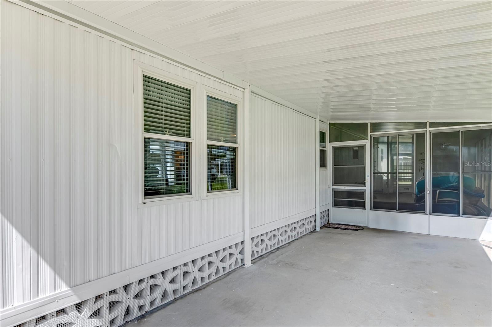 Image 4 of 26 For 259 Inner Drive E