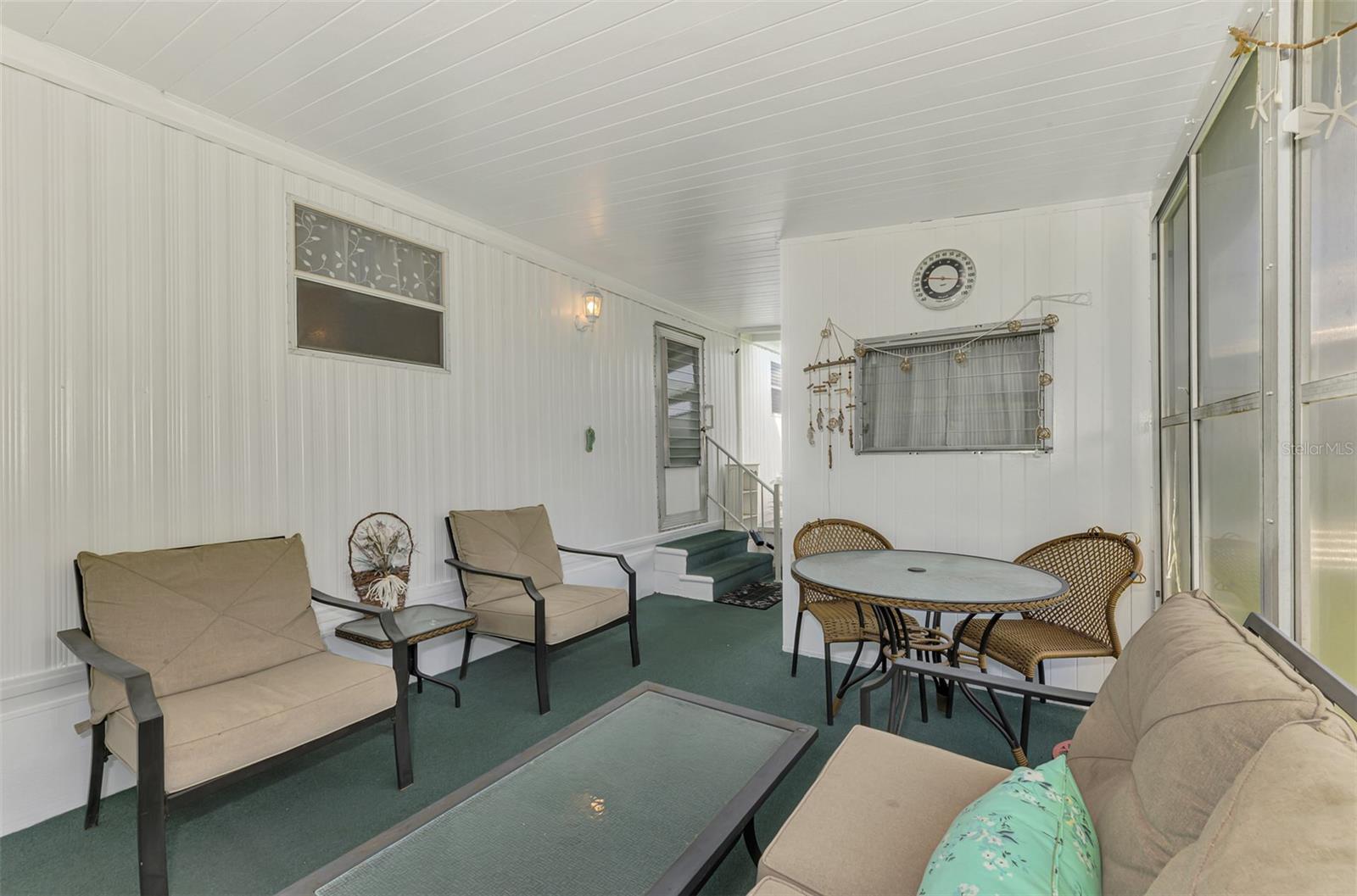 Image 6 of 26 For 259 Inner Drive E