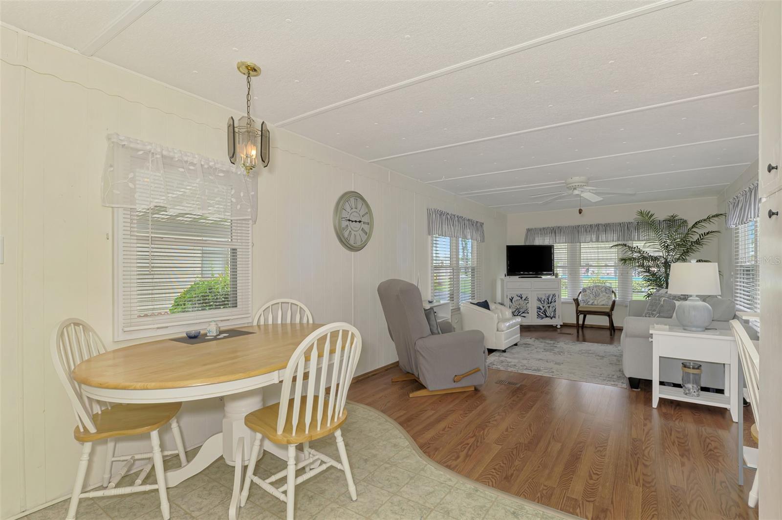Image 8 of 26 For 259 Inner Drive E