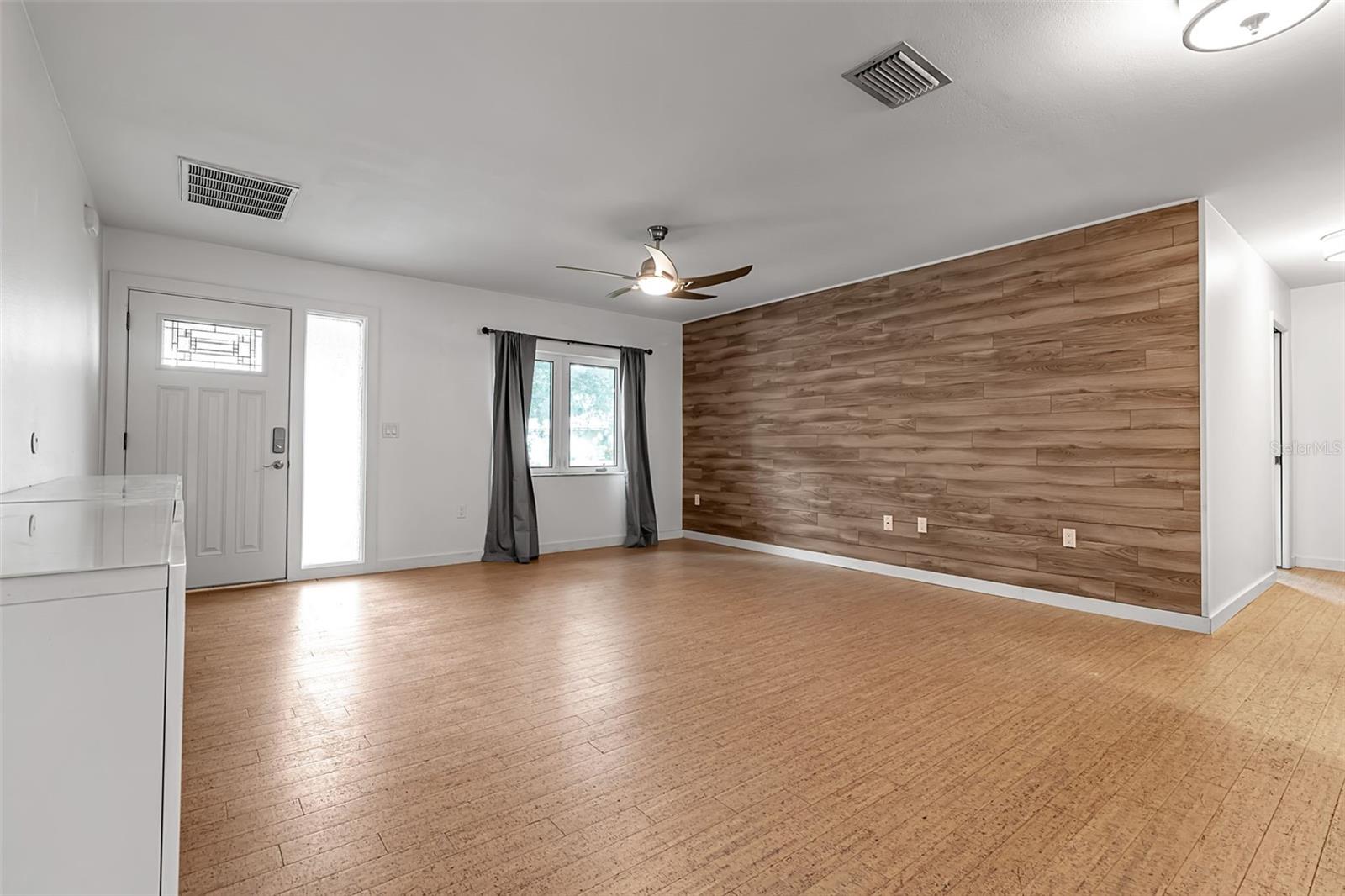 Image 10 of 53 For 155 Mimosa Circle