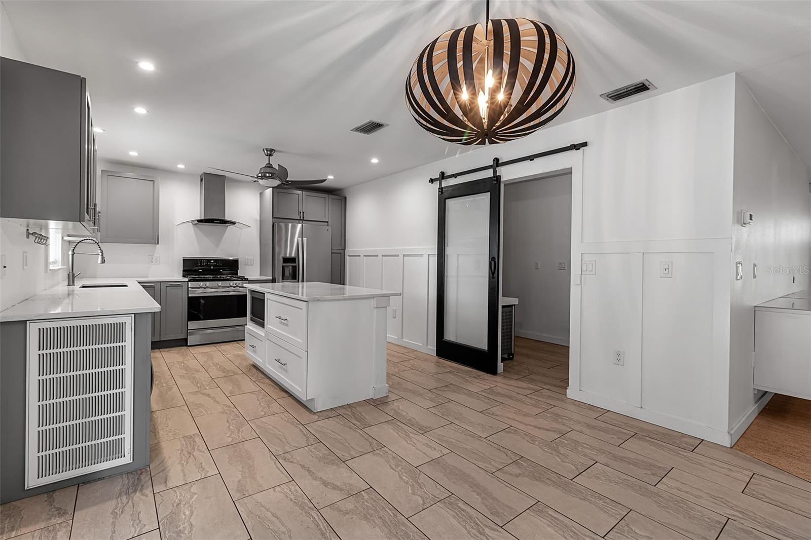 Image 14 of 53 For 155 Mimosa Circle