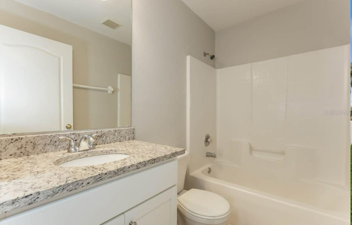 Image 10 of 11 For 409 21st Avenue W