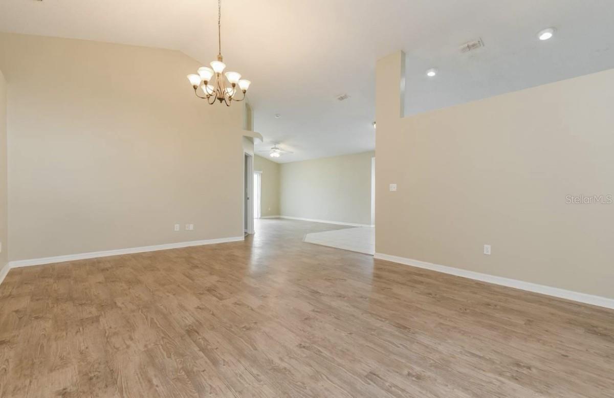 Image 2 of 11 For 409 21st Avenue W