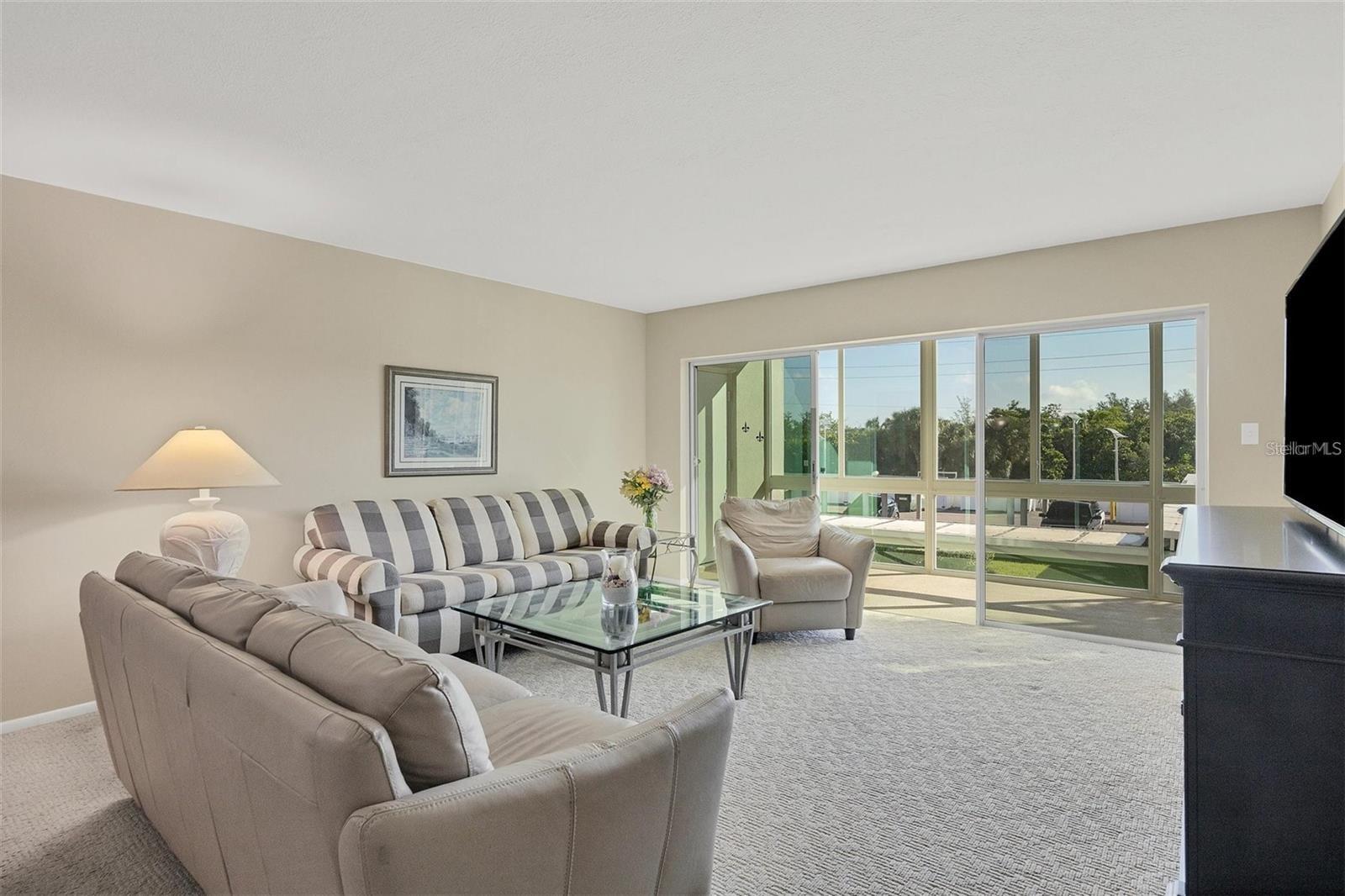 Image 4 of 14 For 2100 Benjamin Franklin Drive 201