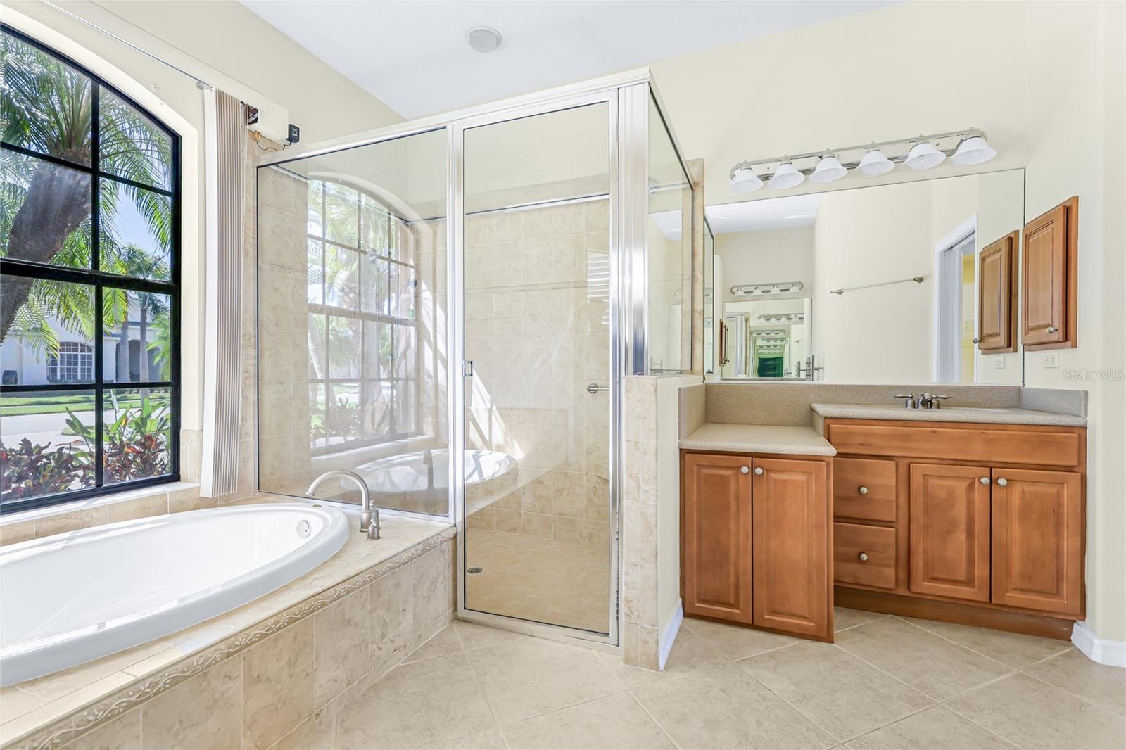 Listing photo id 24 for 1162 Tuscany Boulevard