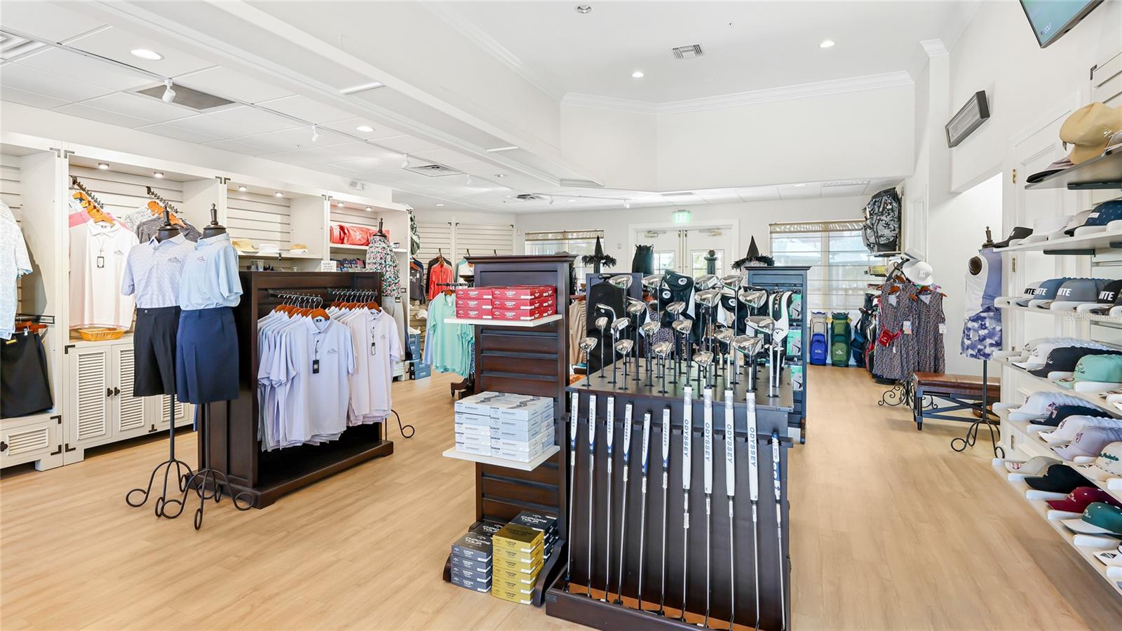 Listing photo id 59 for 1162 Tuscany Boulevard