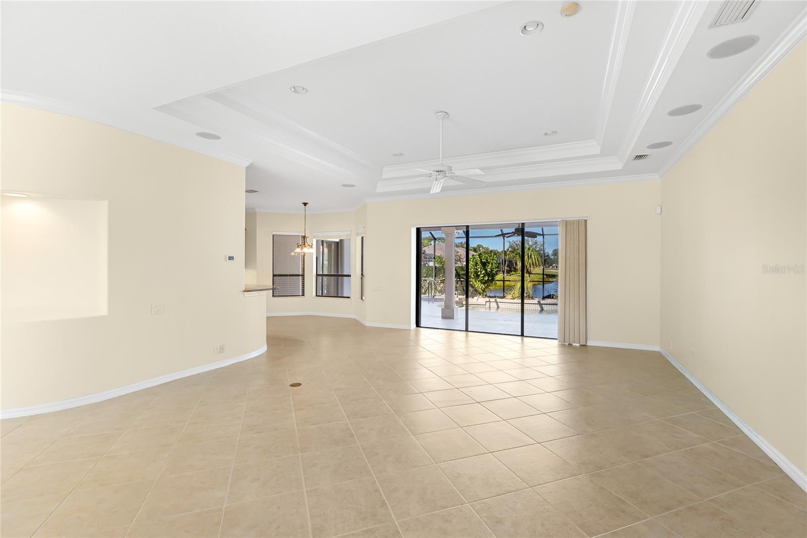 Listing photo id 6 for 1162 Tuscany Boulevard