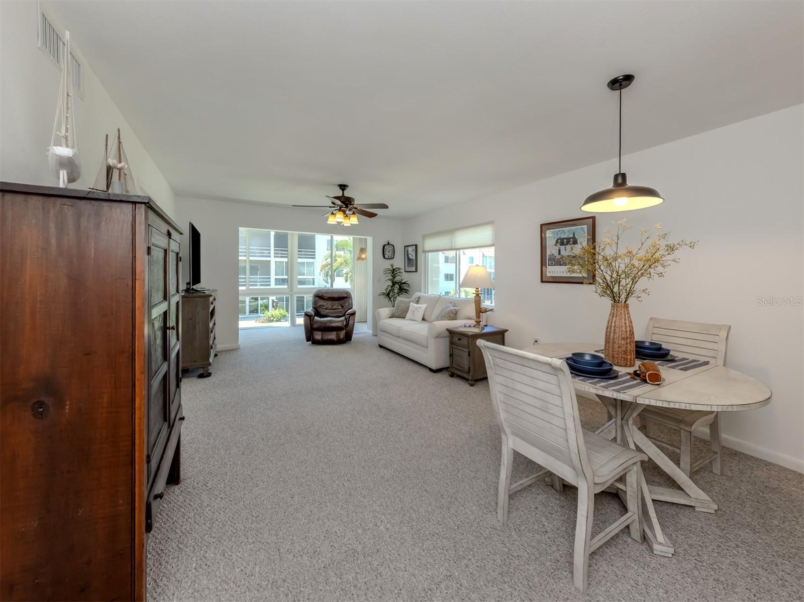 Image 11 of 27 For 220 Santa Maria Street 243