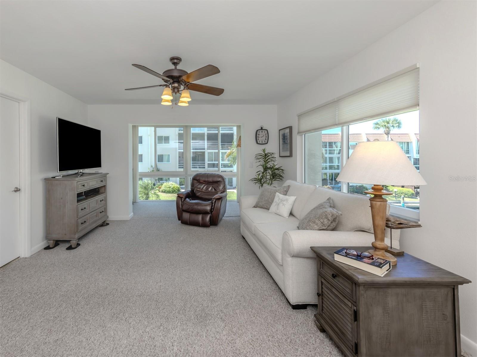 Image 13 of 27 For 220 Santa Maria Street 243