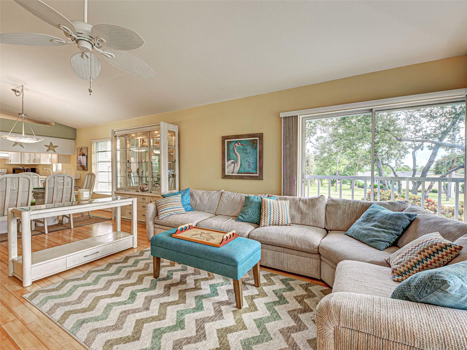 Image 11 of 34 For 1041 Capri Isles Boulevard 232