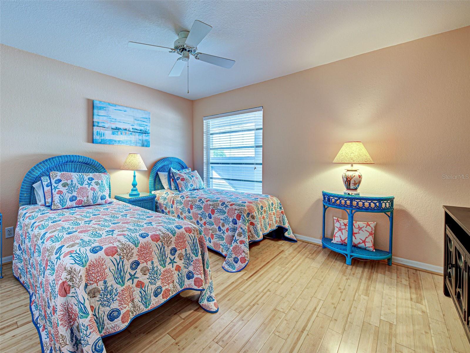 Image 18 of 34 For 1041 Capri Isles Boulevard 232