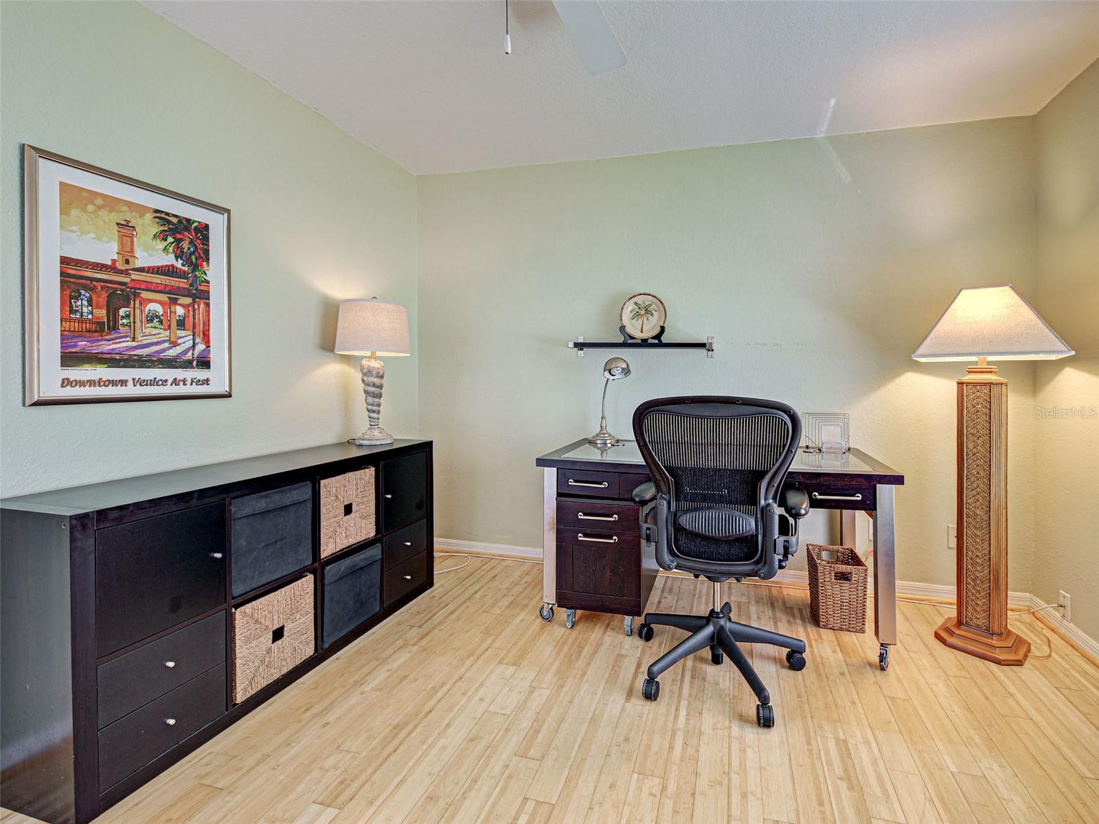 Image 20 of 34 For 1041 Capri Isles Boulevard 232