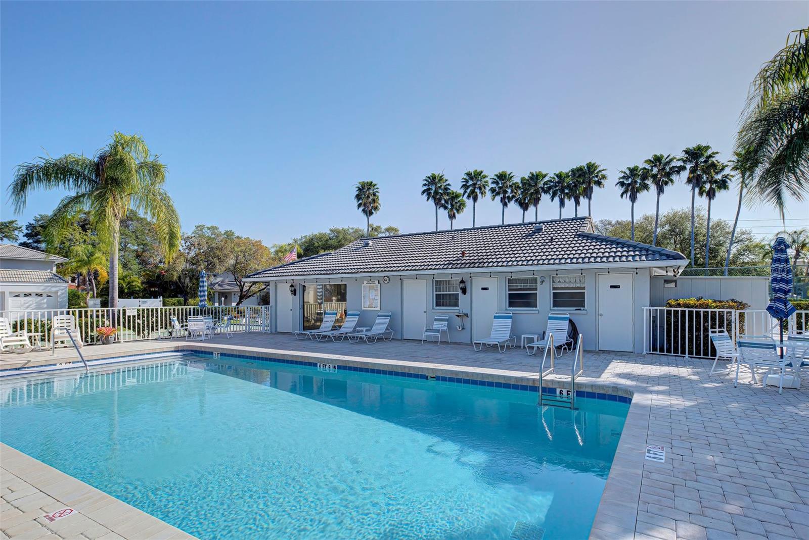 Image 22 of 34 For 1041 Capri Isles Boulevard 232