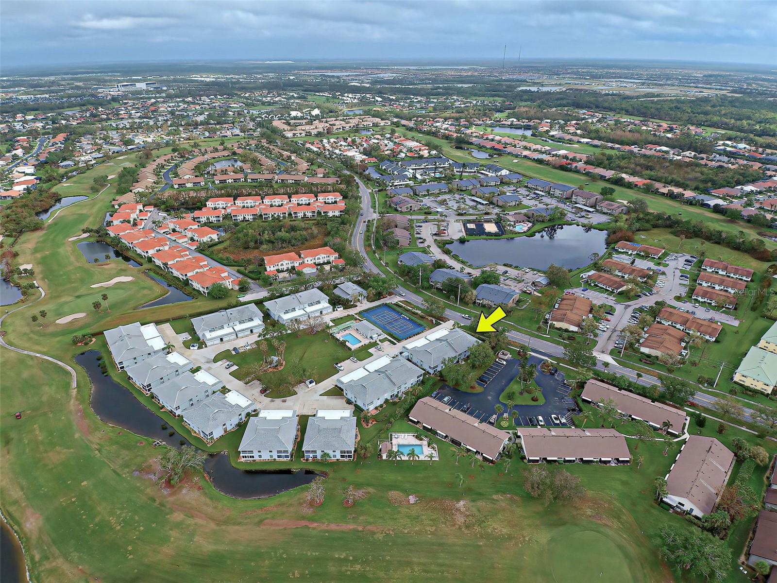Image 28 of 34 For 1041 Capri Isles Boulevard 232