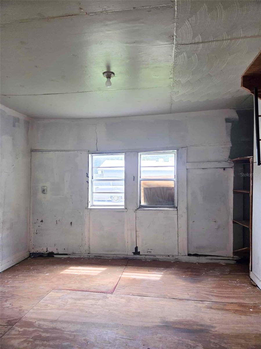 Image 9 of 14 For 223 Alabama Avenue