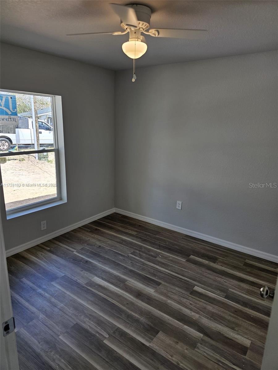 Image 9 of 11 For 2626 Laurel Street