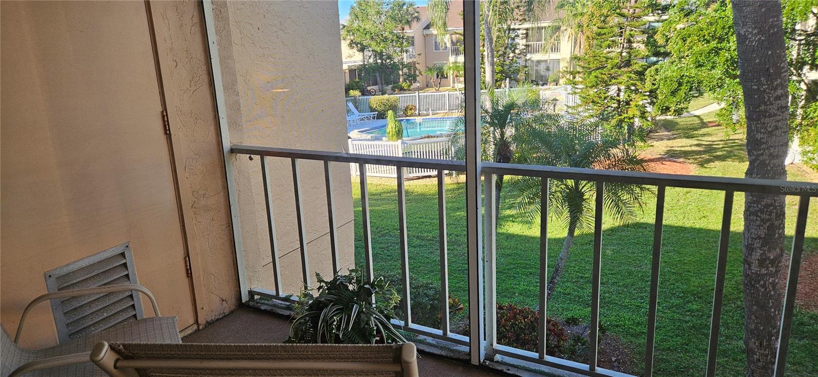 Image 10 of 15 For 6326 7th Avenue W 6326
