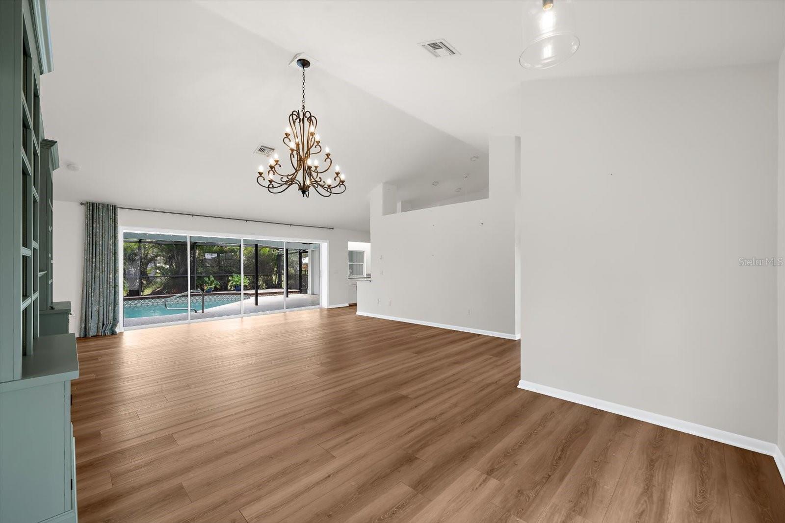 Image 23 of 92 For 218 Brandywine Circle