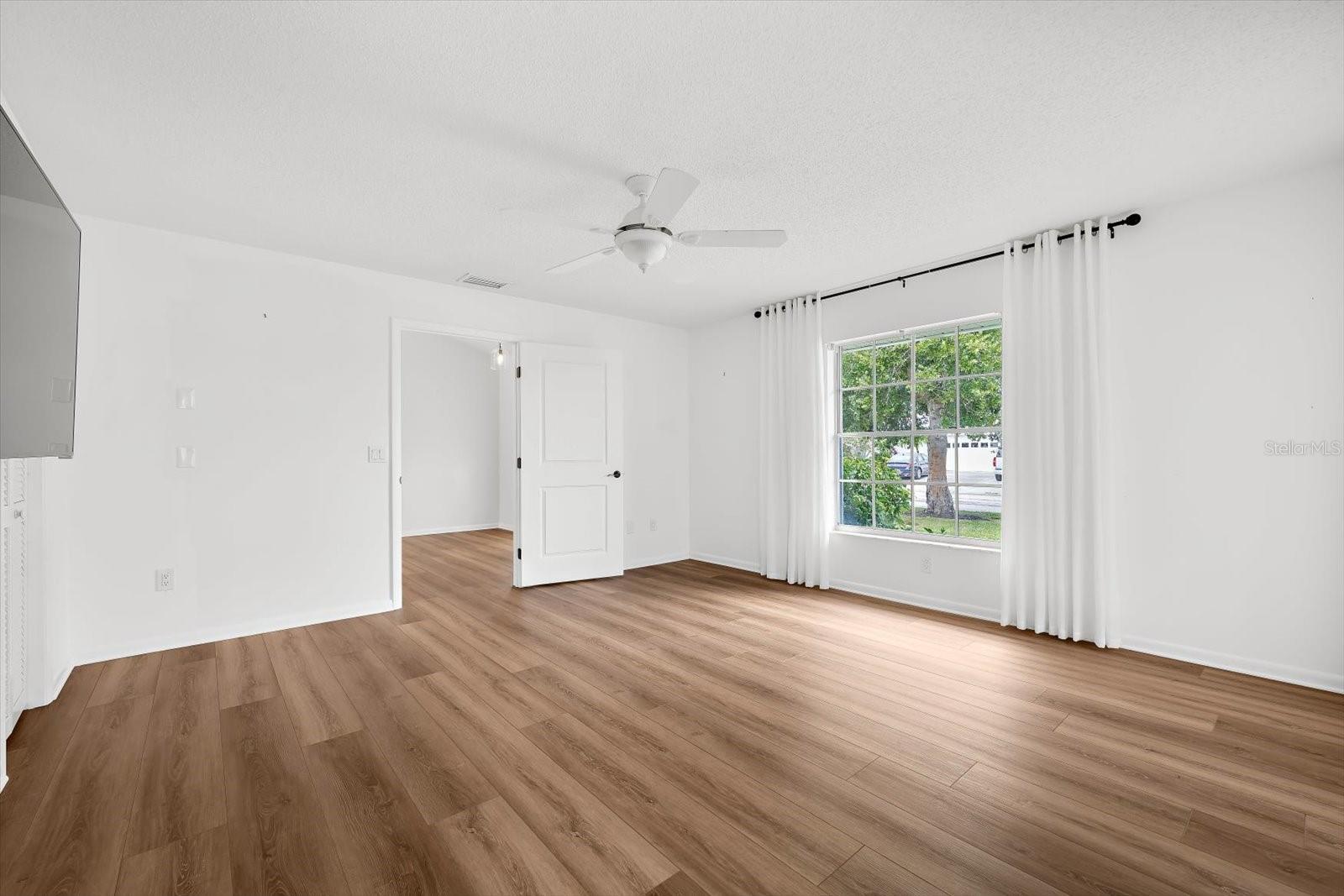 Image 41 of 92 For 218 Brandywine Circle