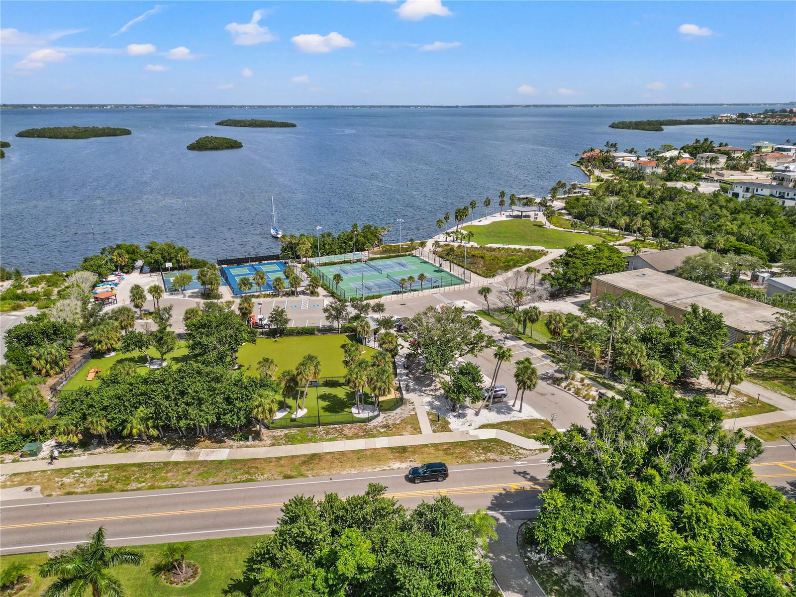 Image 42 of 42 For 2823 Gulf Of Mexico Drive