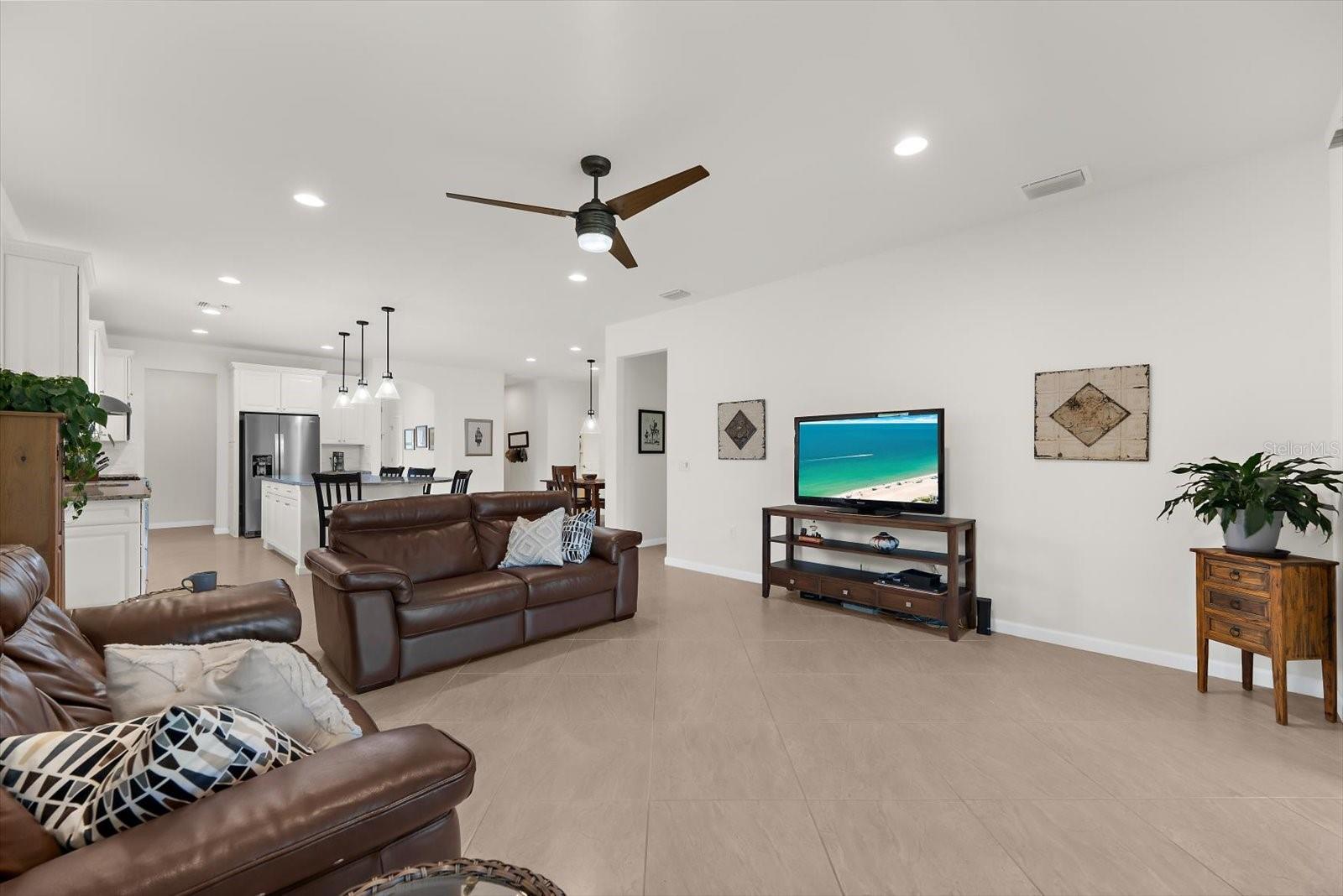 Image 21 of 94 For 6912 Gosport Cove